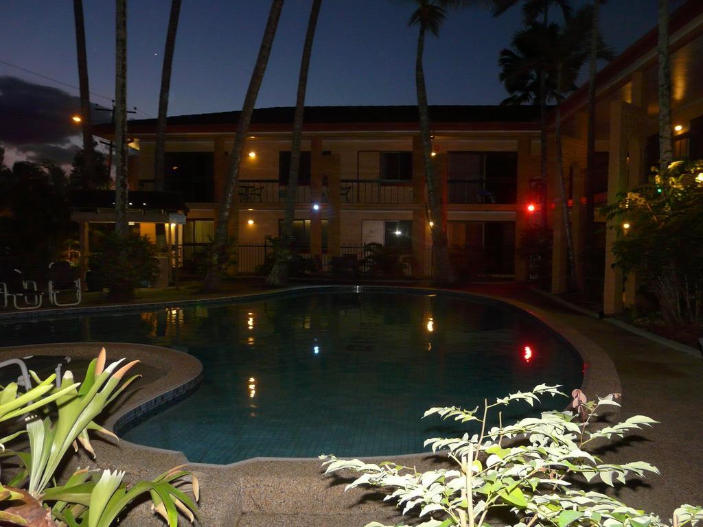 Oasis Inn Apartments Cairns Exteriör bild