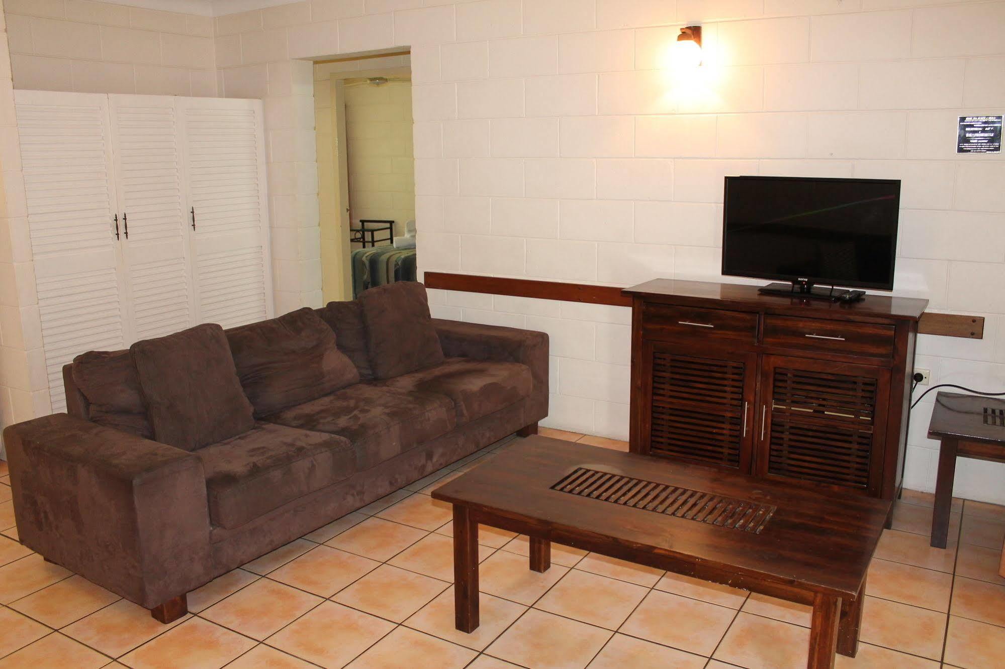 Oasis Inn Apartments Cairns Exteriör bild