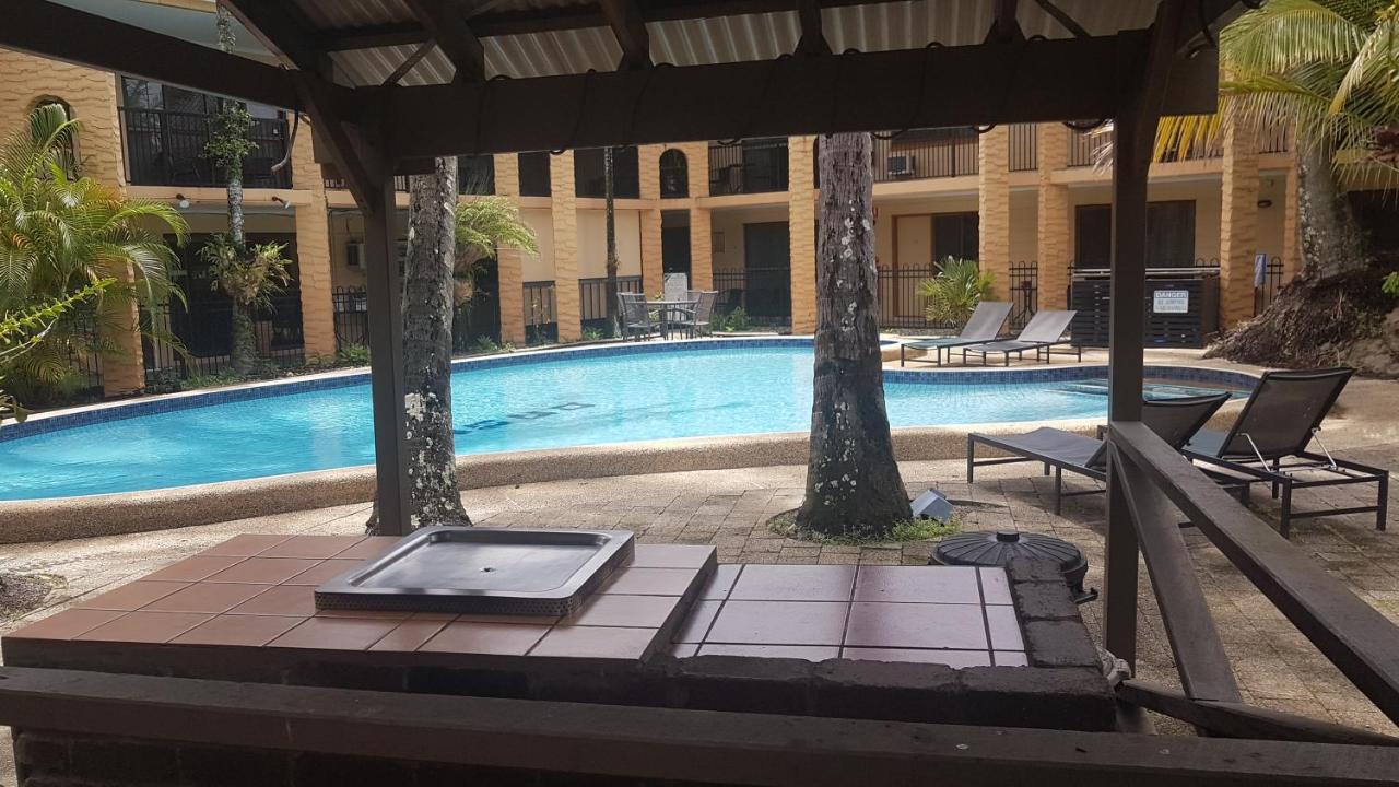 Oasis Inn Apartments Cairns Exteriör bild