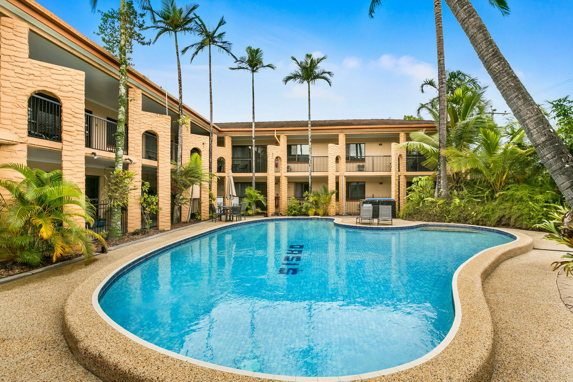 Oasis Inn Apartments Cairns Exteriör bild