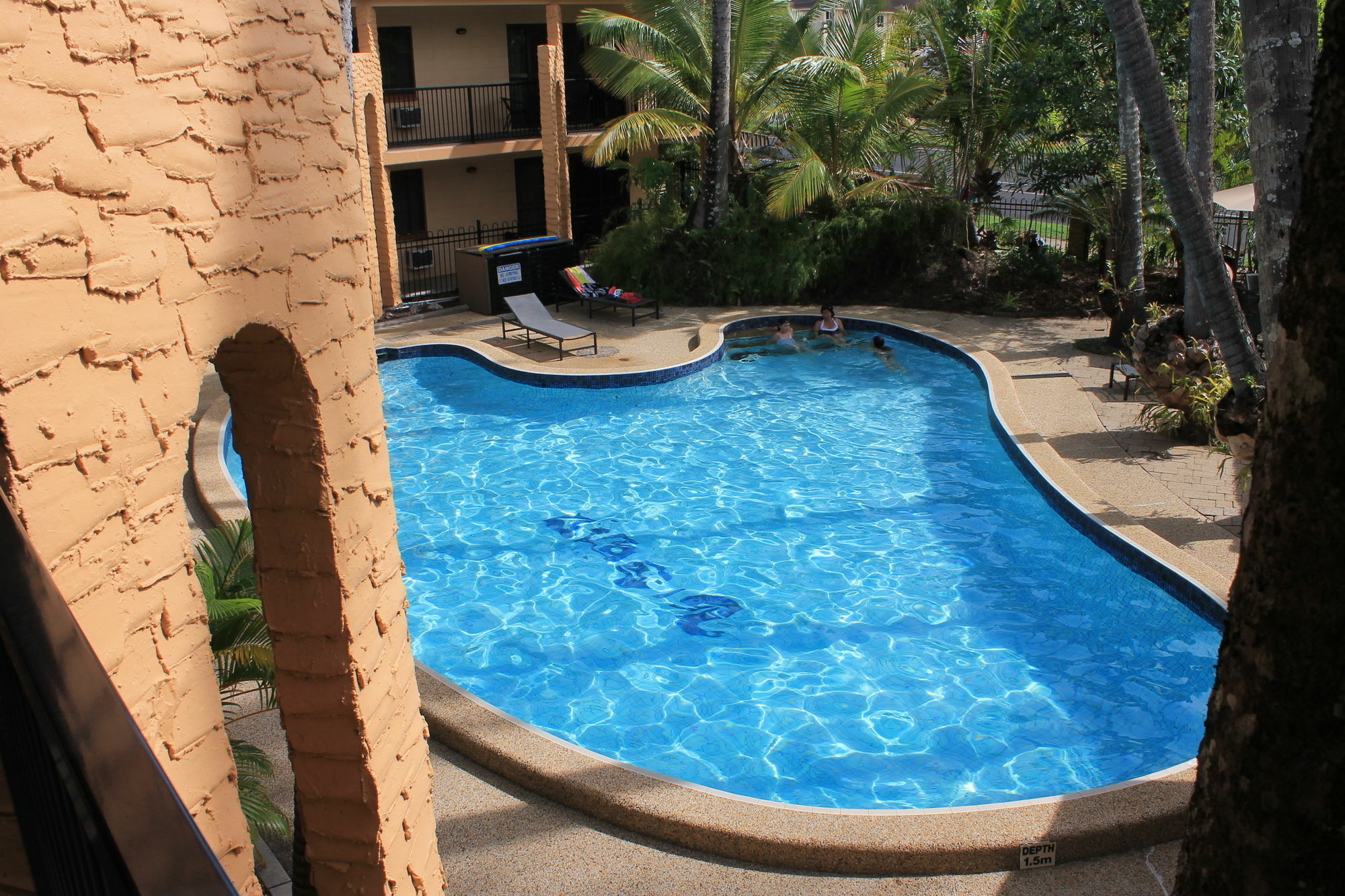 Oasis Inn Apartments Cairns Exteriör bild