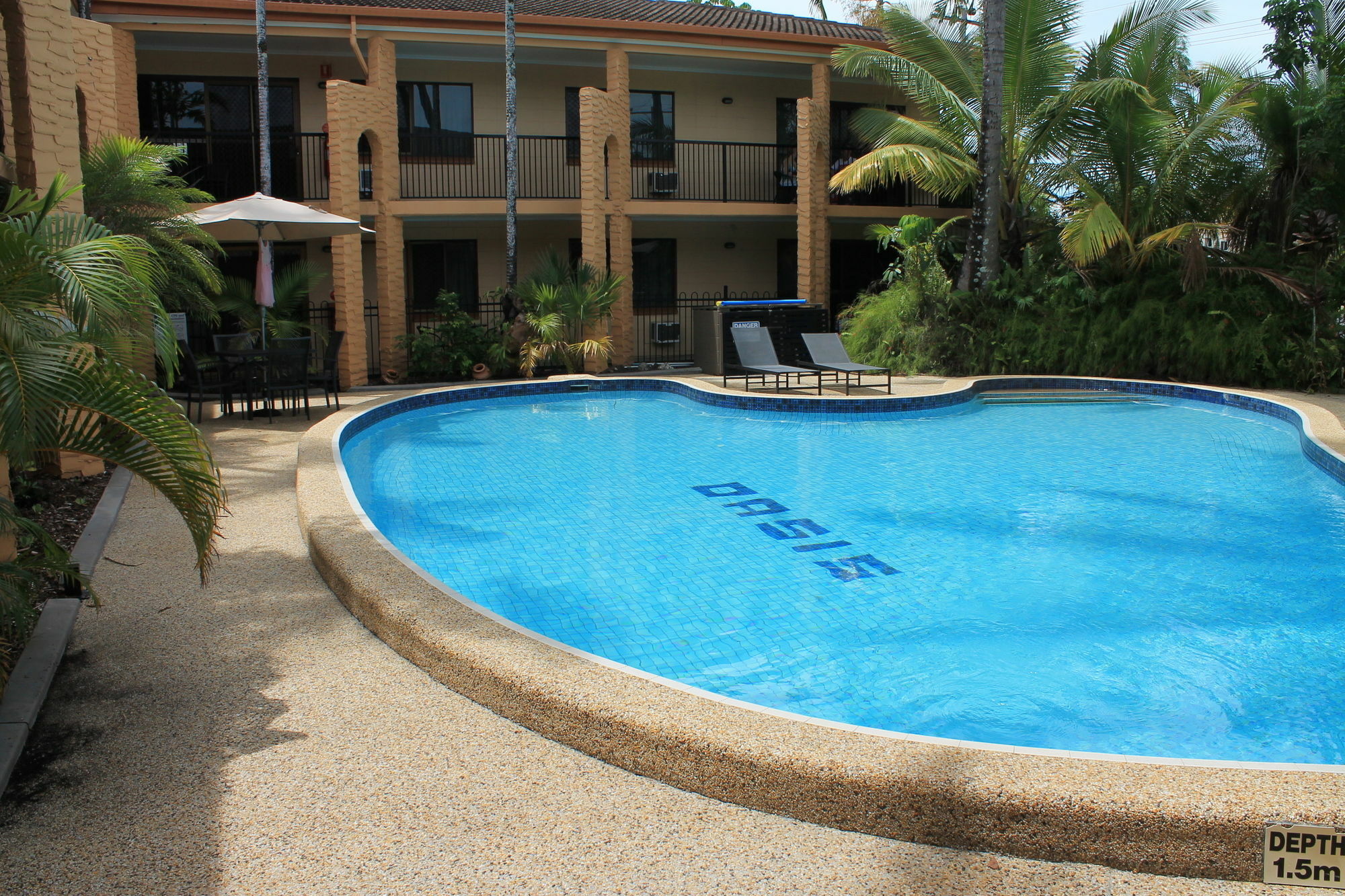 Oasis Inn Apartments Cairns Exteriör bild